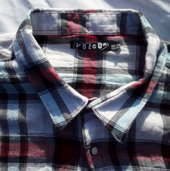Volcom button down - Picture 4 of 4